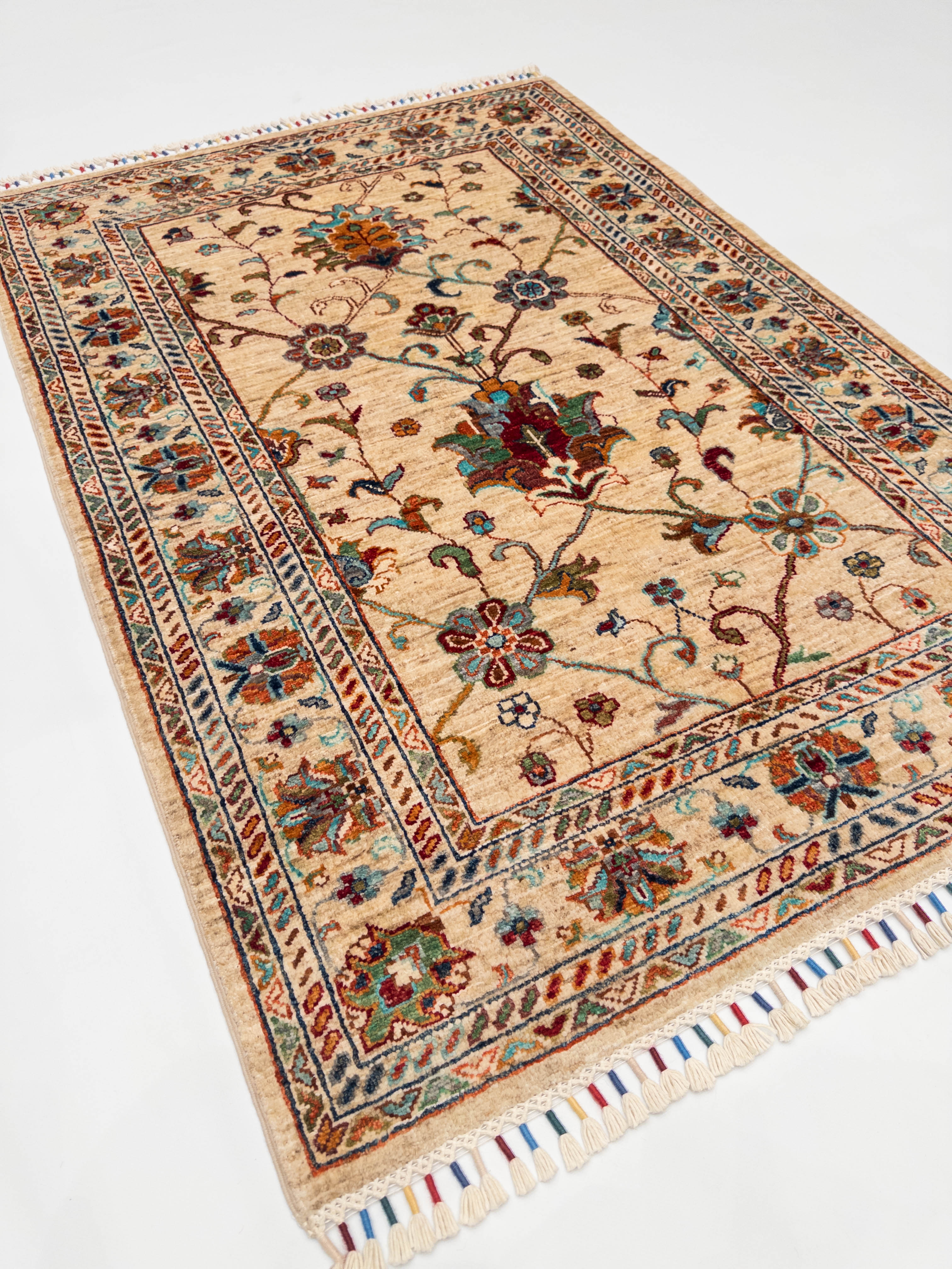 Öğretmenler Halı El Dokuma Sultani Halı 106X150 - 118501400057