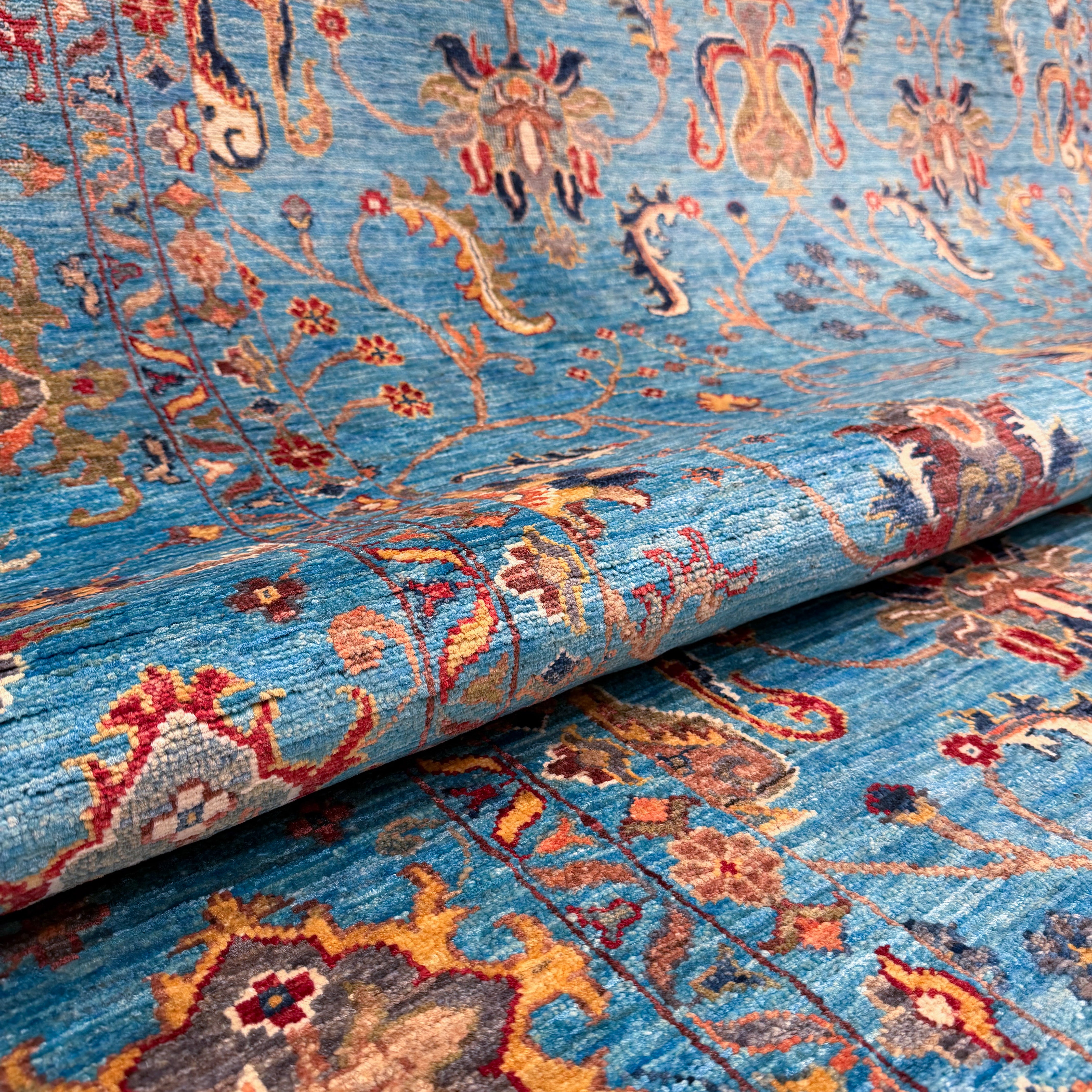 Öğretmenler Halı El Dokuma Mavi Sultani